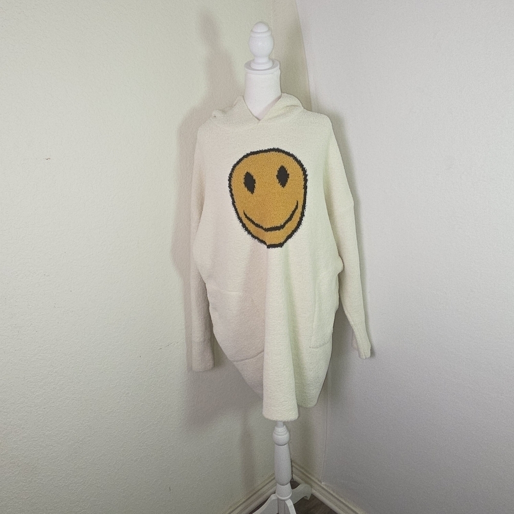 Comfyluxe Oversized Hooded Sherpa Pullover Cream Smiley Face Cozy Fleece Hoodie View 5